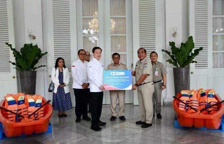 Chandra Asri Distribusikan 20 Perahu Operasional Tanggulangi Banjir dalam area Ibukota
