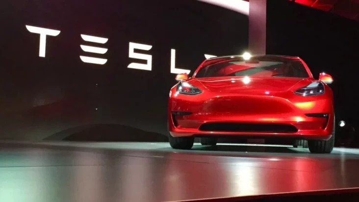 Elon Musk Izinkan Tesla Dijual dalam tempat Arab Saudi