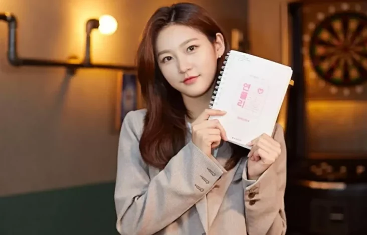 Mantan Suami Bagikan Kontrak Pernikahan dengan Kim Sae Ron, Isinya Mengejutkan