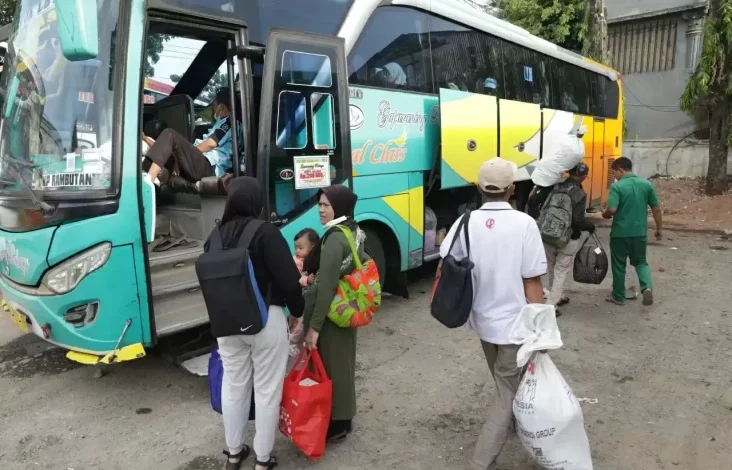 Mudik Nyaman ke Cirebon? Siapkan Dana, Hal ini adalah Daftar Lengkap Bus dan juga Harga Tiketnya!