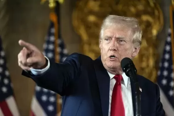 Trump Ancam Rusia: Hentikan Perang atau Digempur Tarif Berskala Besar