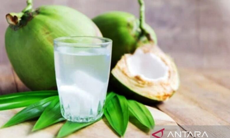 8 minuman alami efektif bantu basmi lemak di pada perut