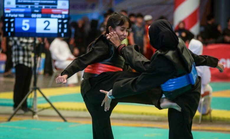 Mengenal sejarah kemudian kegunaan pencak silat, seni bela asli Tanah Air